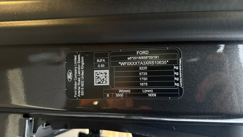 Ford Tourneo Custom 320 L2 Diesel Fwd 2.0 EcoBlue 136ps H1 Zetec 8 seater Auto